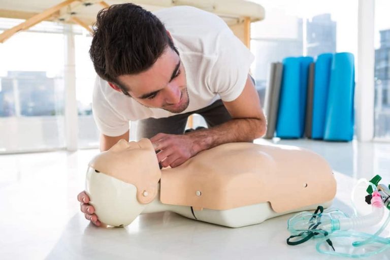Level 3 Emergency First Aid at Work Course